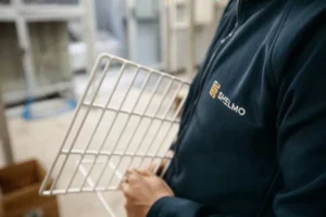 Produkcja krat sklepowych 8211 jak powstają systemy ekspozycyjne produkcja krat